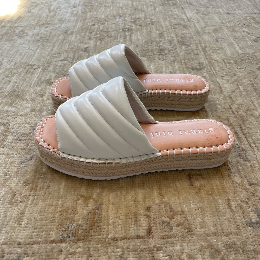 Gianni Bini espadrille platform slide, white size 6.5 - Picture 4 of 10